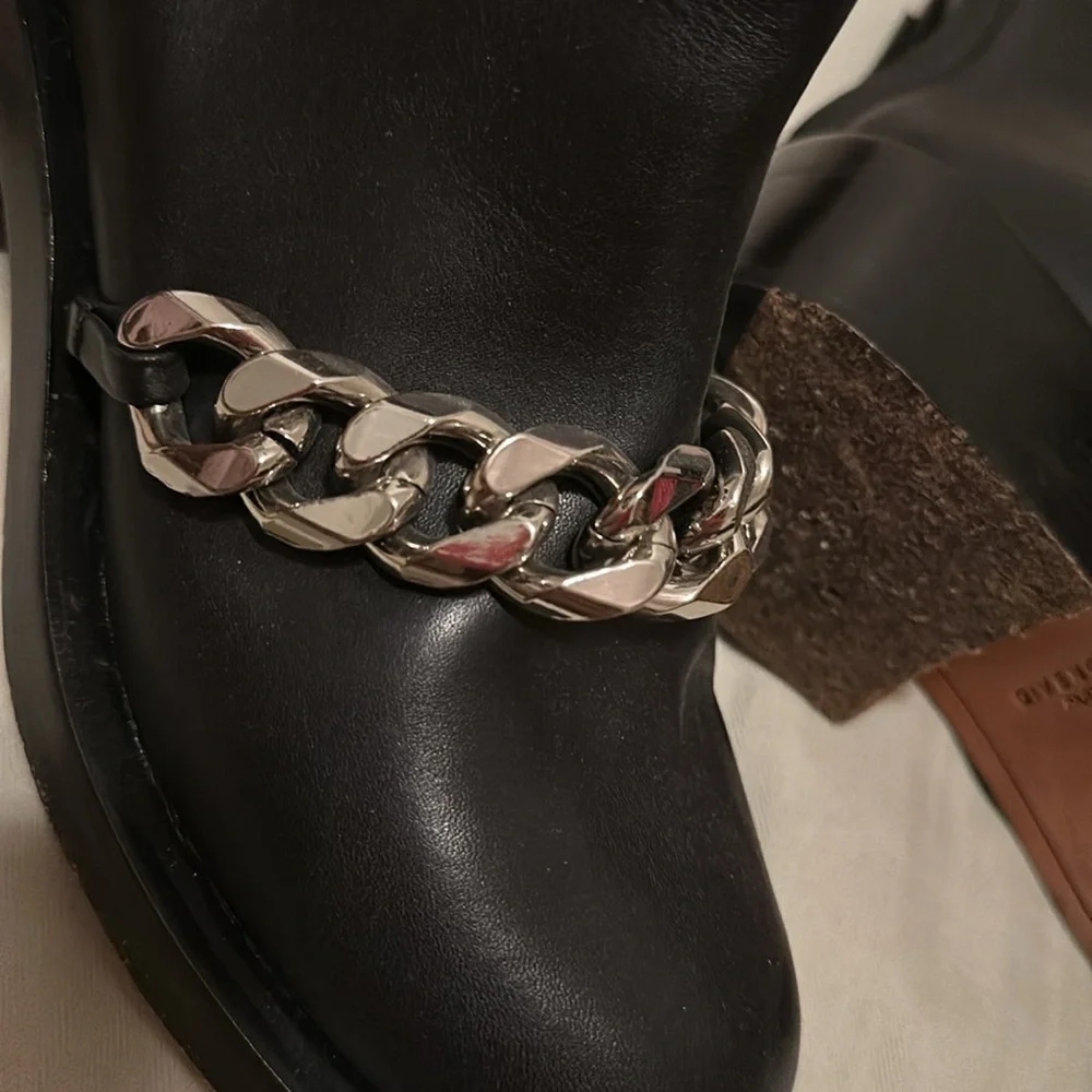 Givenchy boots black with silver chain - Picture 14 of 16